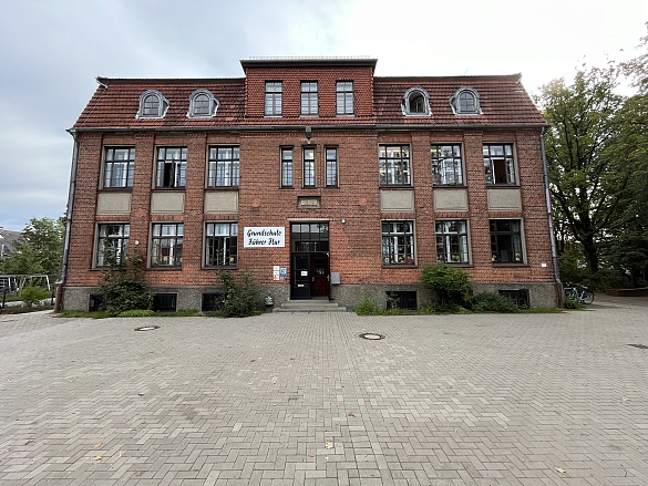 Schule Fährer Flur